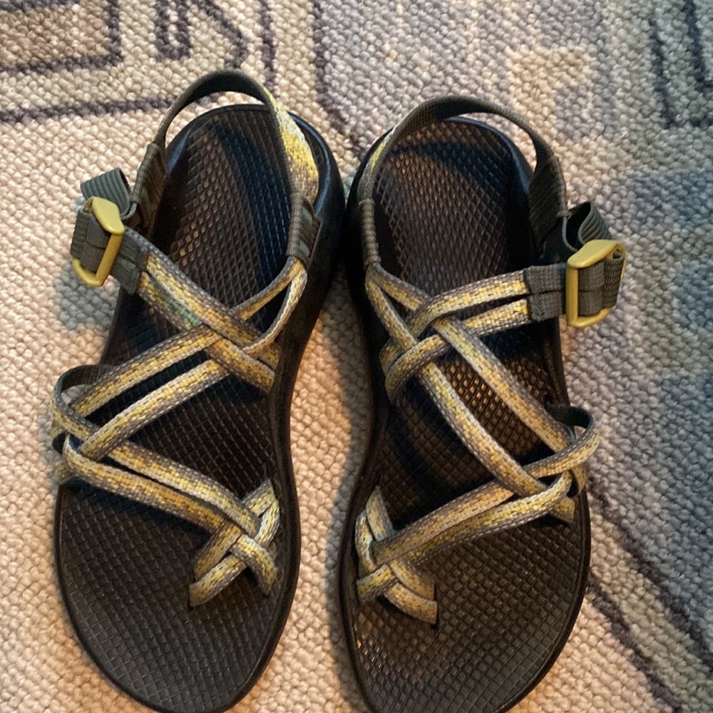 Women’s Chacos Green Blue sandals size 8